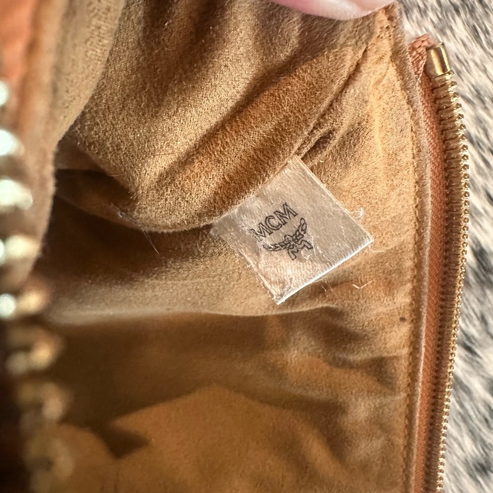 MCM Pouch in Visetos Original - Picture 10 of 10